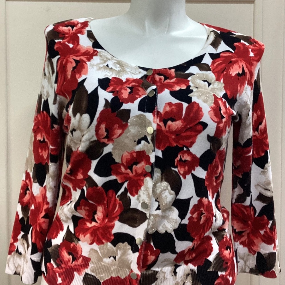 White House Black Market Cardigan Sweater Black Red Rose Floral, 9 Snaps Close.